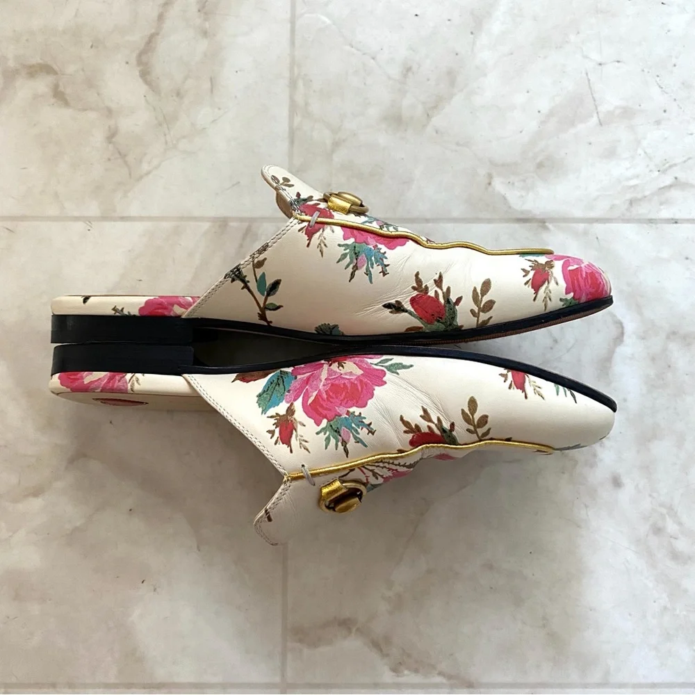 $990 Gucci Made in Italy Calfskin Stamp Allover Rose Princetown Mules Size 6 - Picture 4 of 11